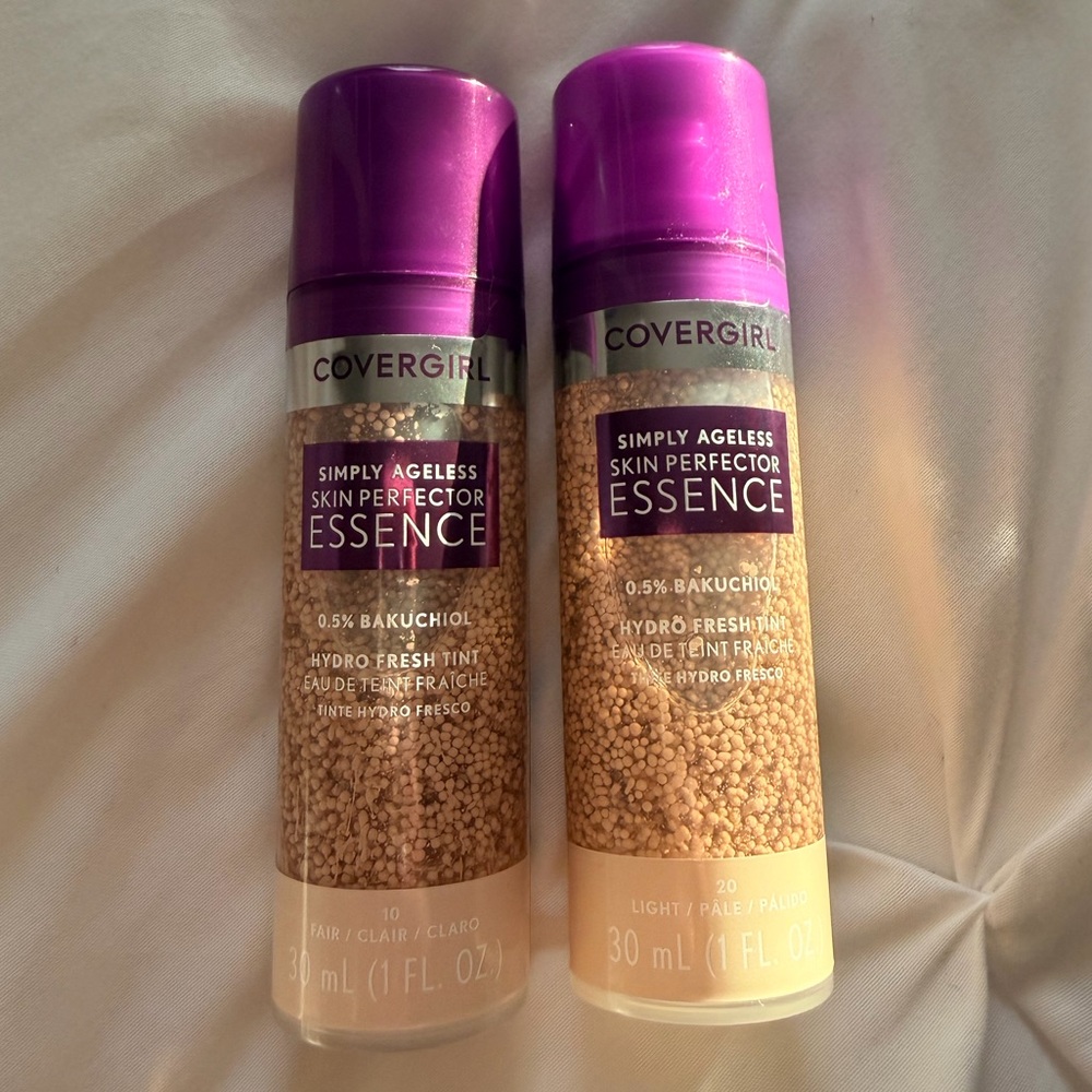 NEW COVERGIRL Skin Perfector Essence in Fair and Light